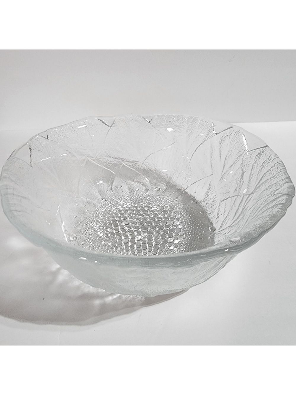 Vintage Large lettuce Cabbage leaf salad serving glass bowl 9"